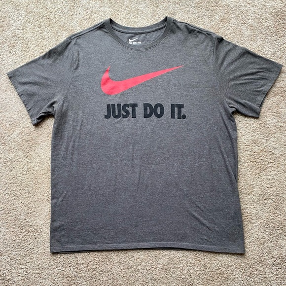 Nike Other - NIKE T-shirt XXL